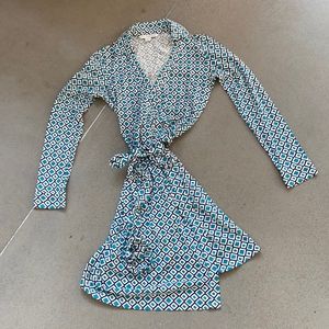 Wrap dress from Diane von Fürstenberg. Soft, stretchjersey, condition like new.